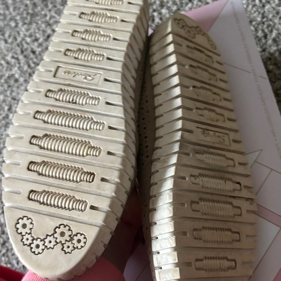 Skechers Women's Beige Perforated Loafers - Picture 4 of 4